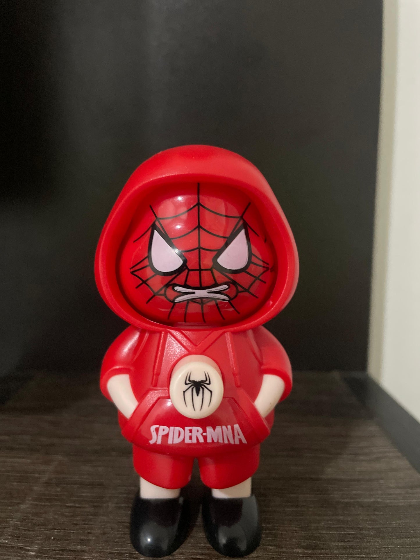 Spider-Man Face Changing Keychain with 3 Expressions(Red)